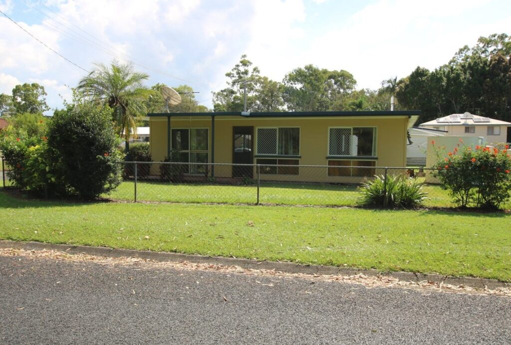 16 Esplanade South, DONNYBROOK QLD 4510, Donnybrook - Thumbnail 3