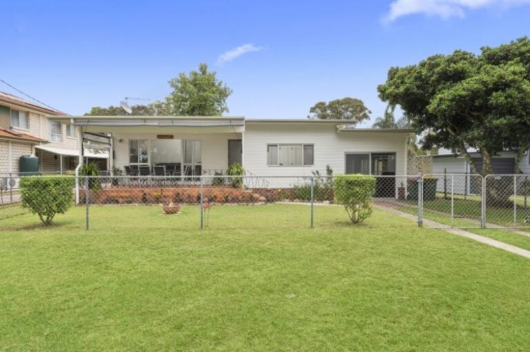 82 Esplanade, TOORBUL QLD 4510, Toorbul - Thumbnail 4