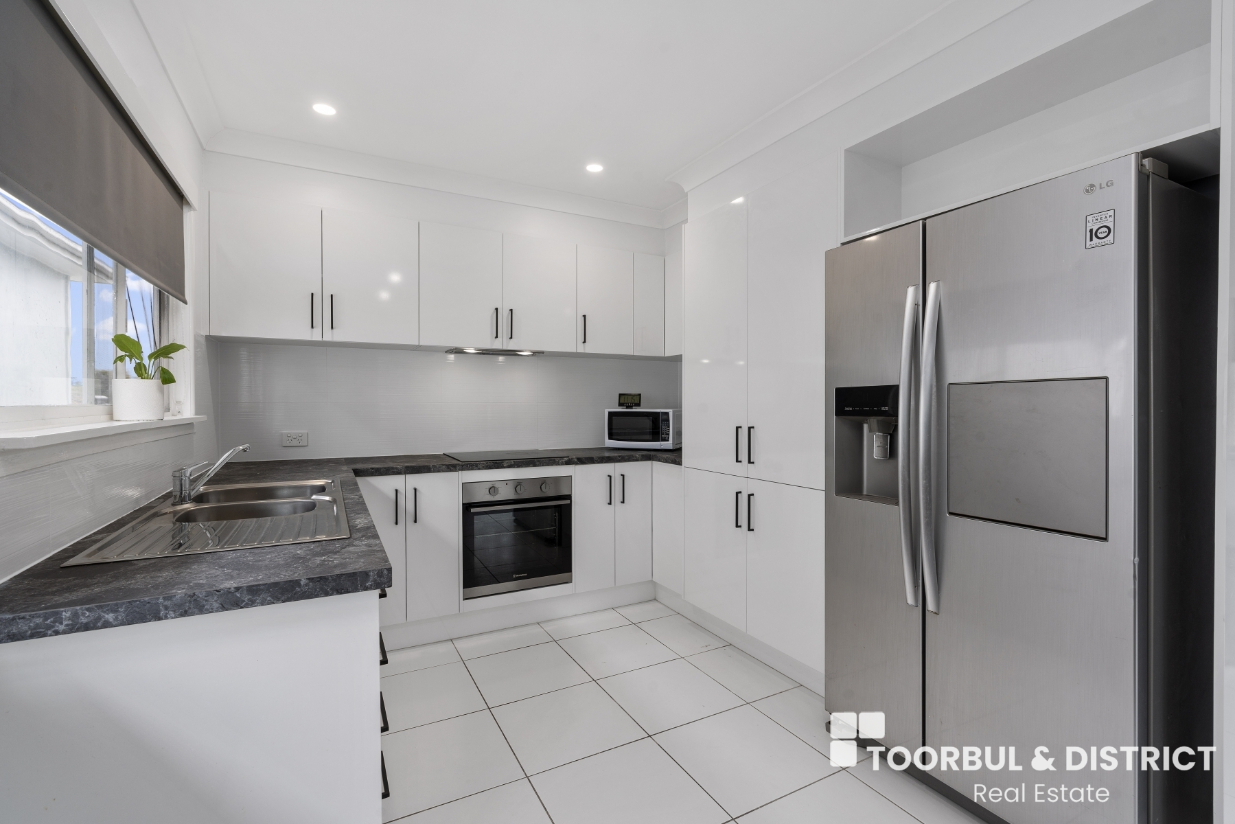 3 Gertrude Street, Redcliffe  QLD  4020